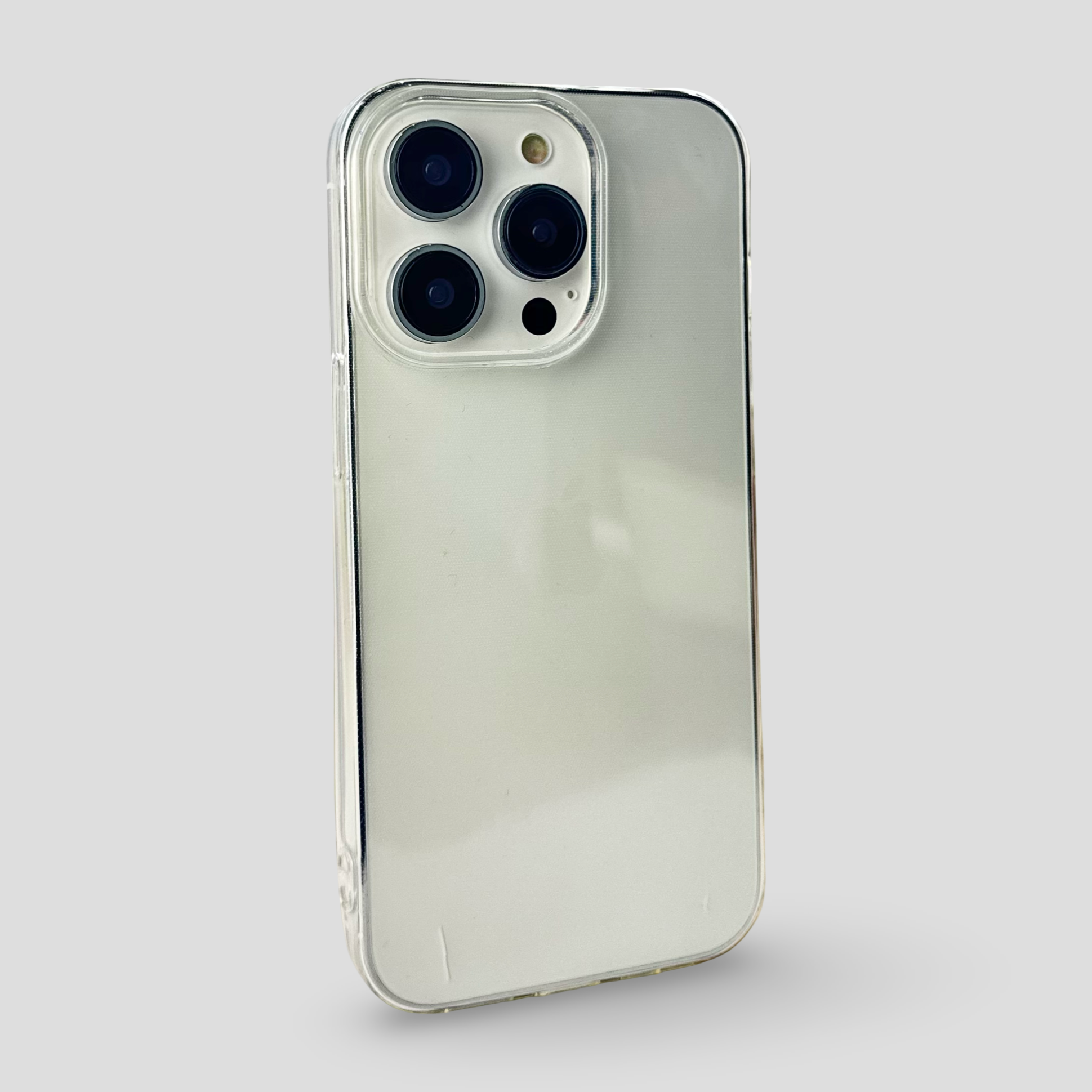 Прозрачен силиконов кейс за iPhone