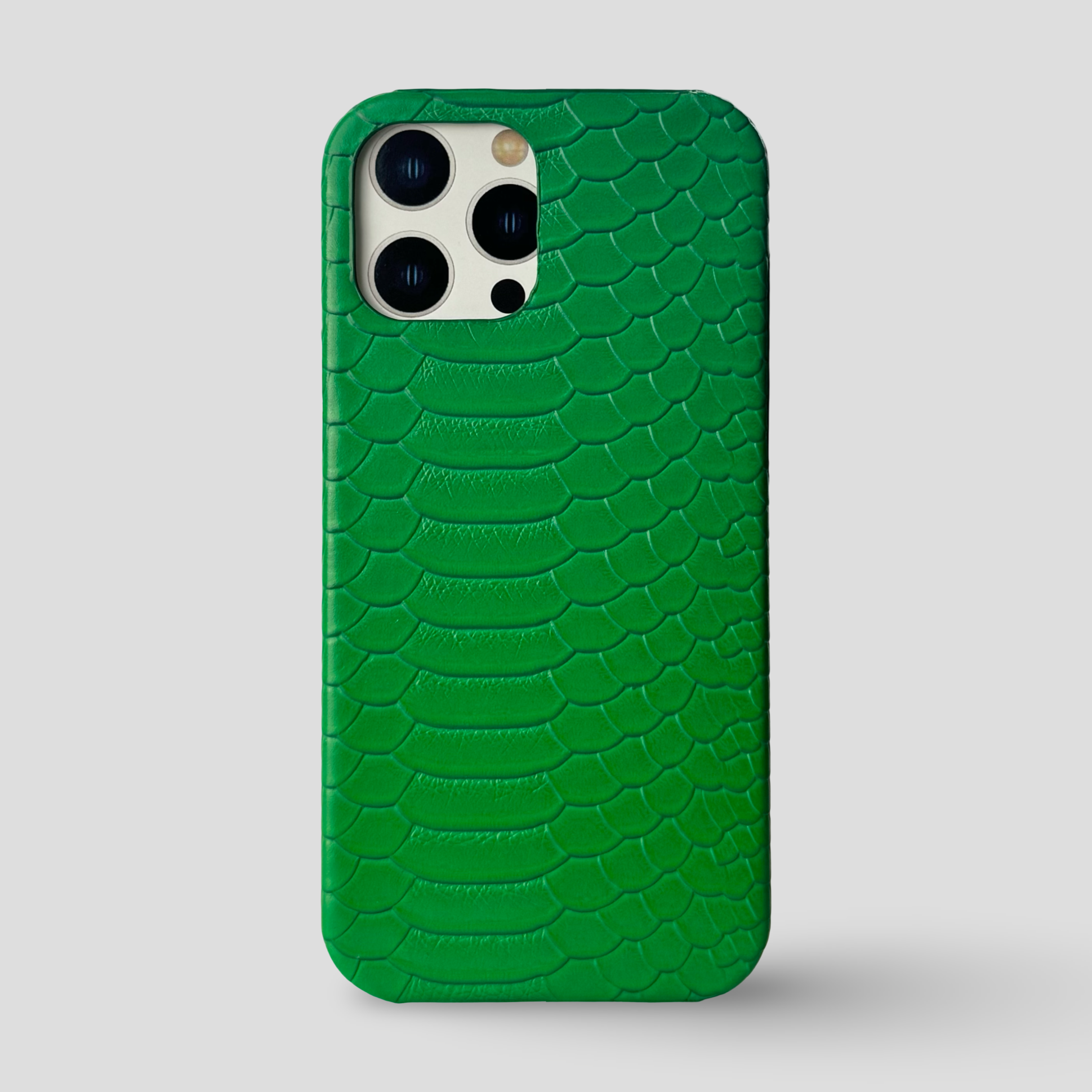 Релефен кожен кейс за iPhone