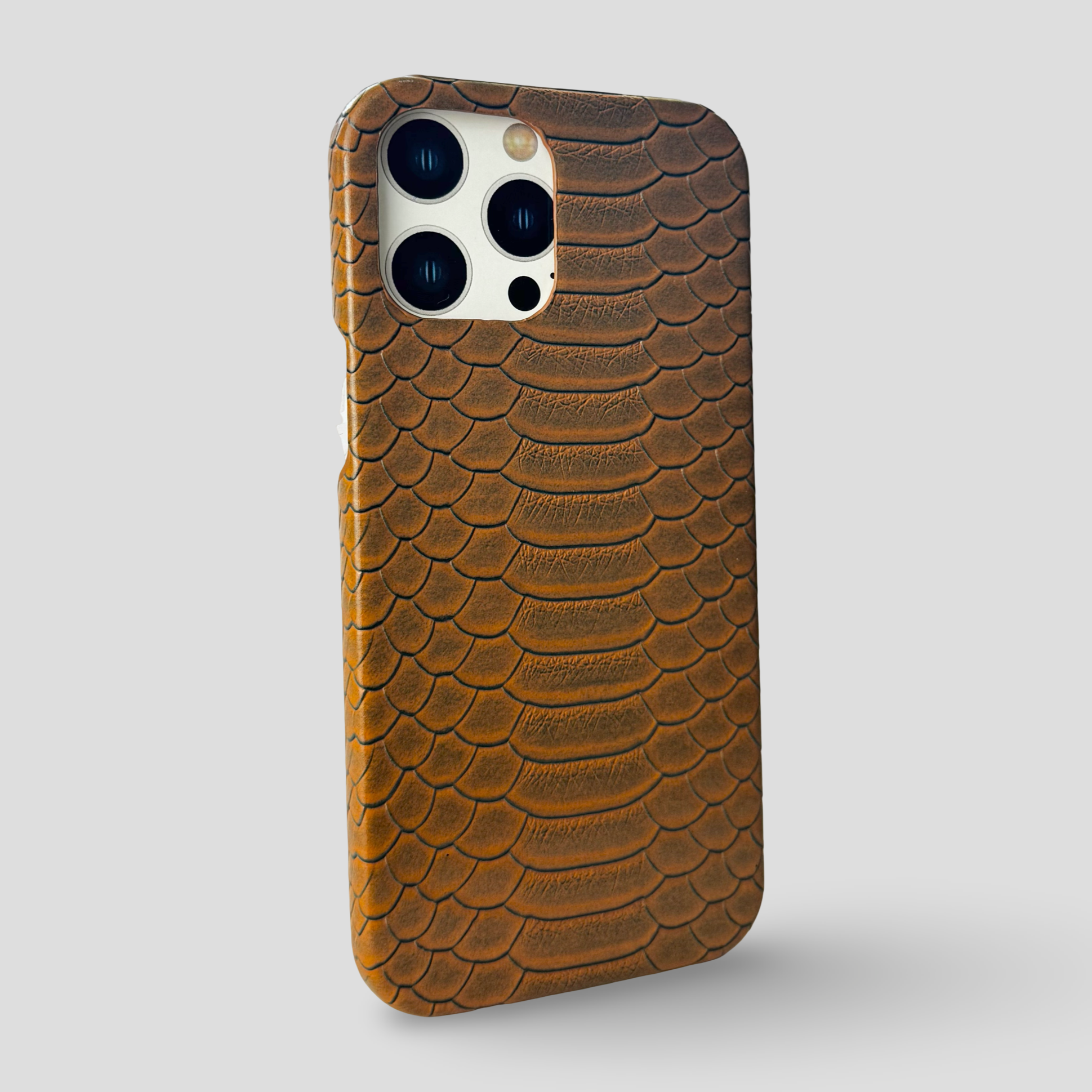 Релефен кожен кейс за iPhone