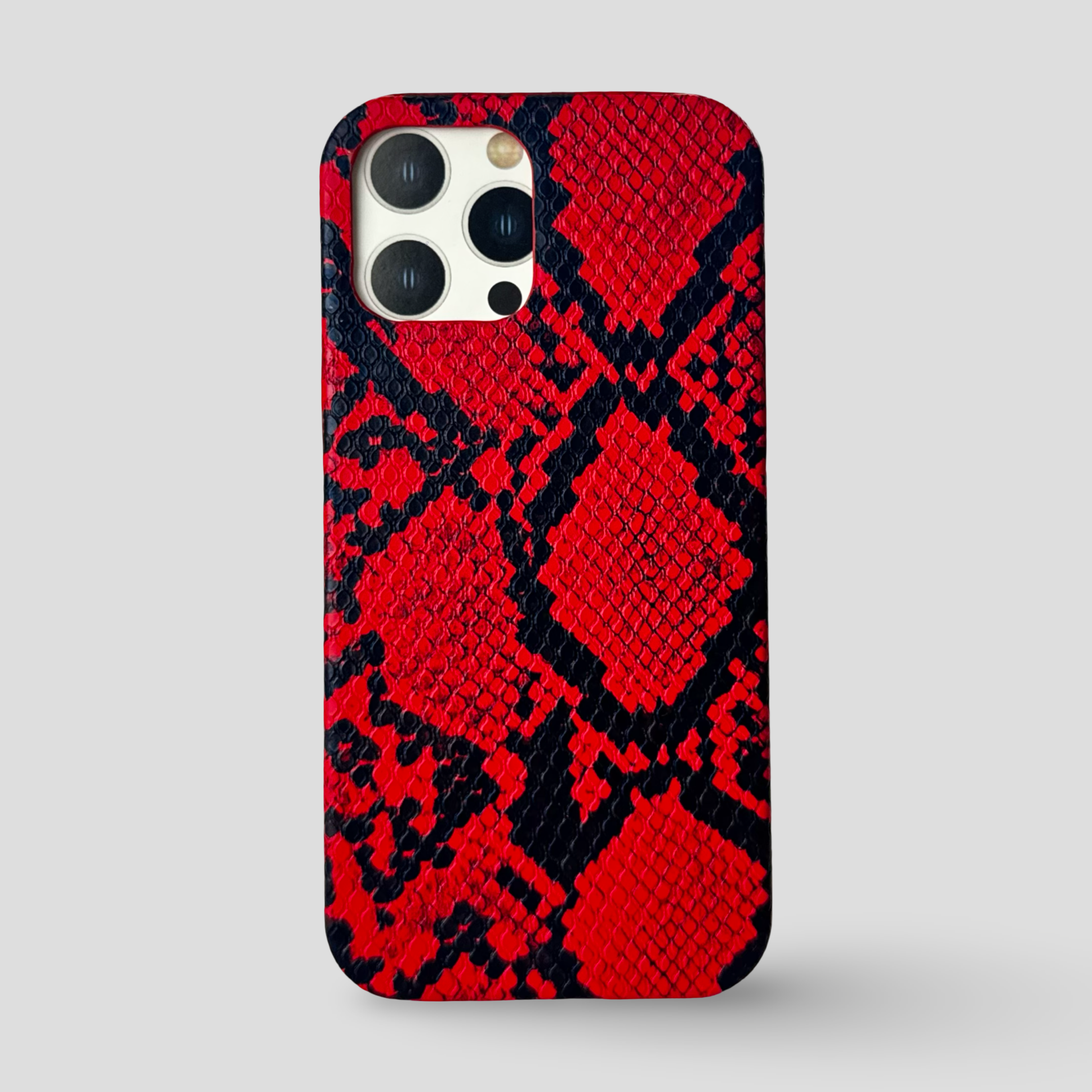 Релефен кожен кейс за iPhone