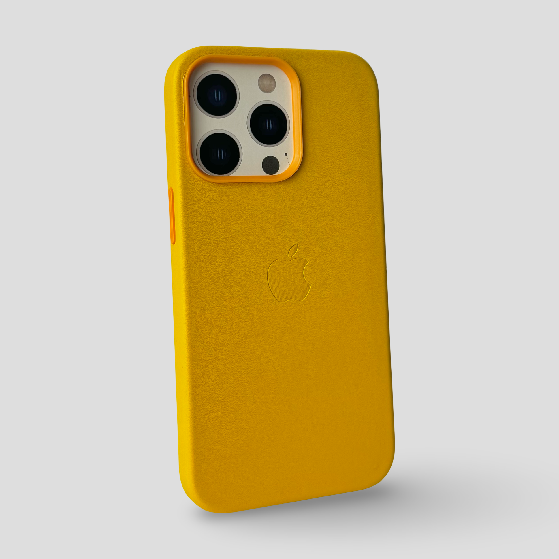 Кожен кейс с лого за iPhone