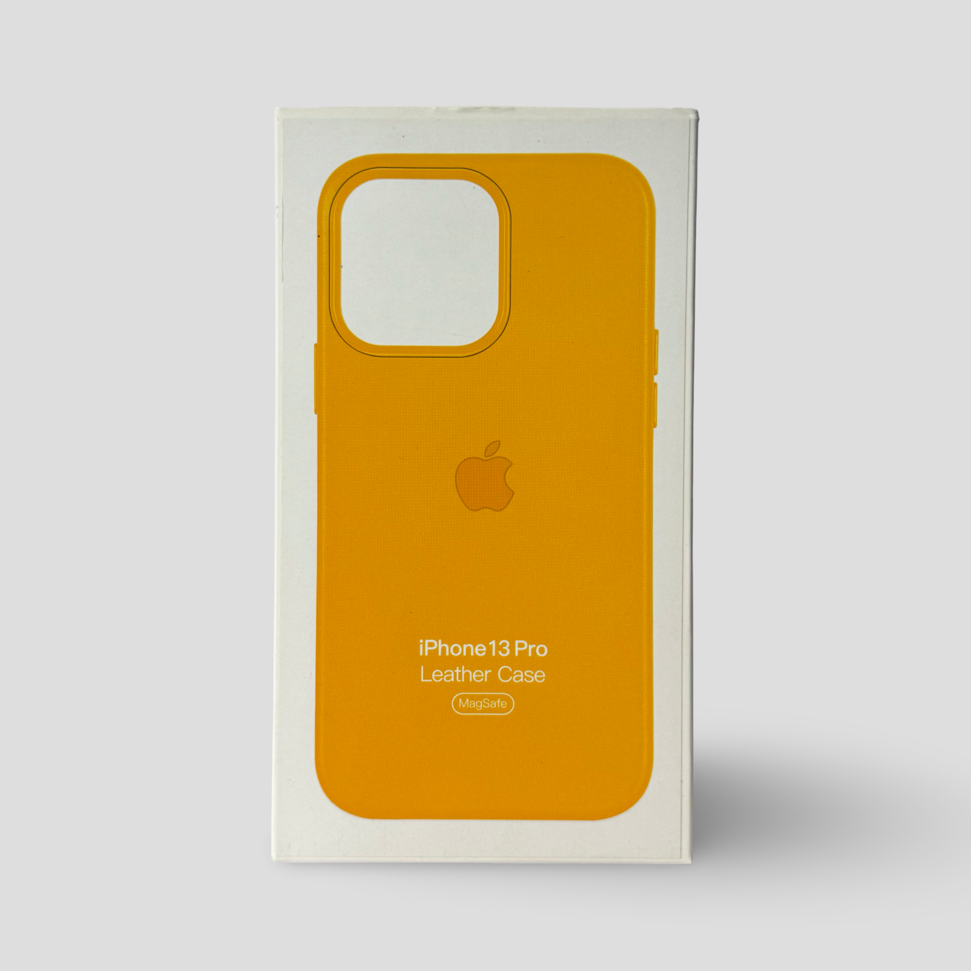 Кожен кейс с лого за iPhone