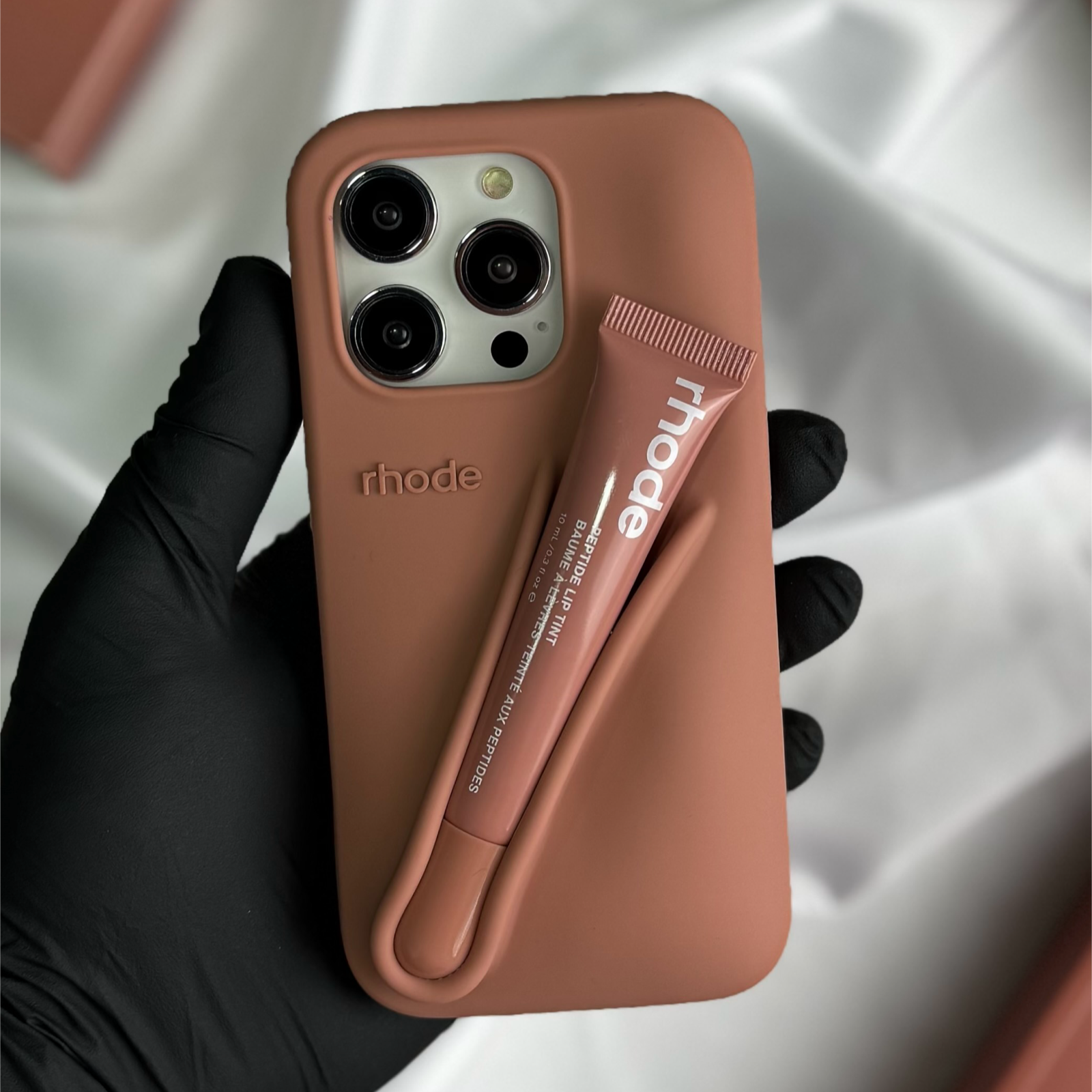 Rhode Силиконов кейс + Гланц за iPhone