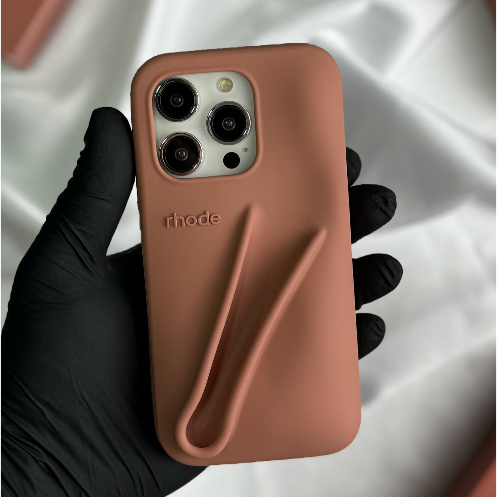 Rhode Силиконов кейс + Гланц за iPhone