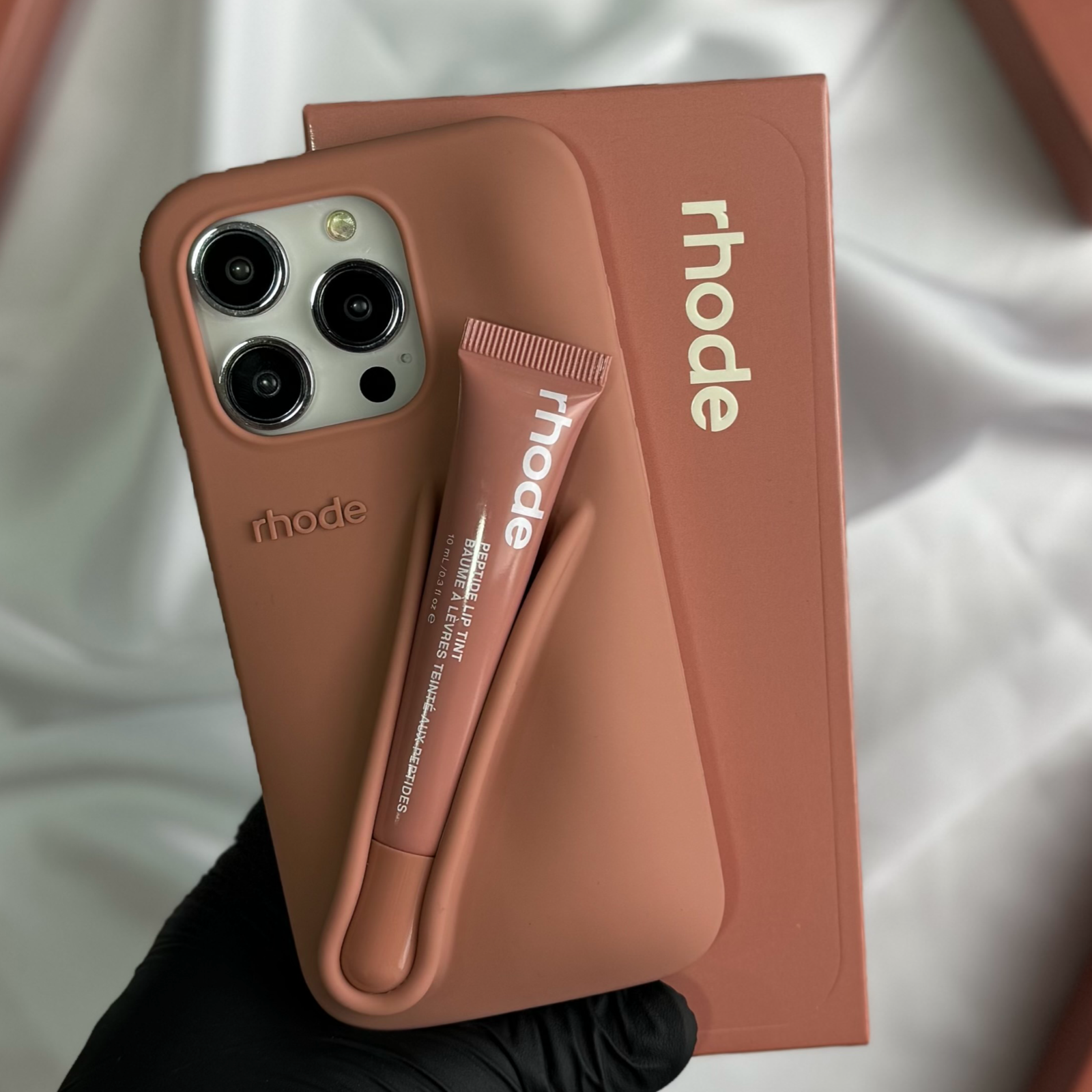 Rhode Силиконов кейс + Гланц за iPhone